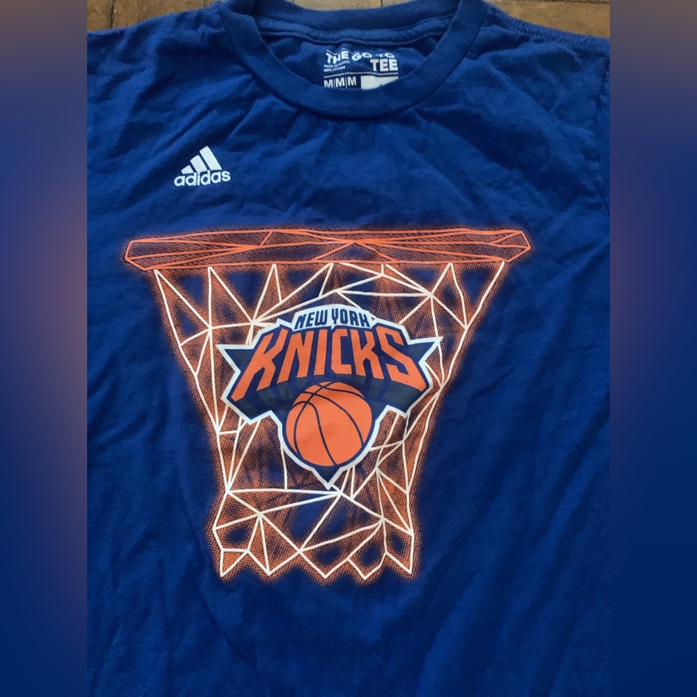 NY Knicks T-Shirt - Picture 2 of 7